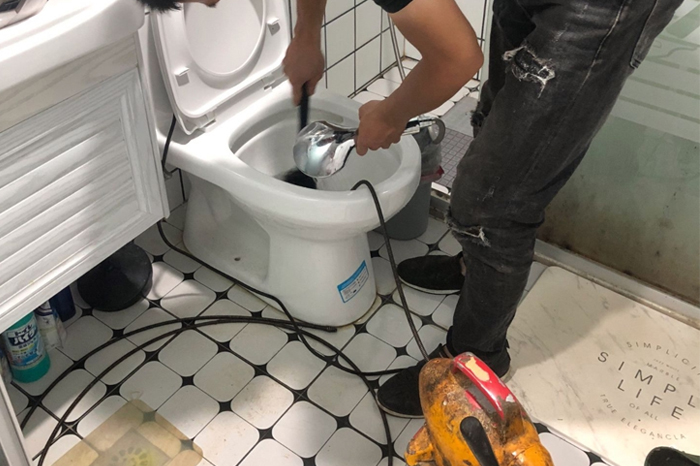 大兴安岭疏通下水道