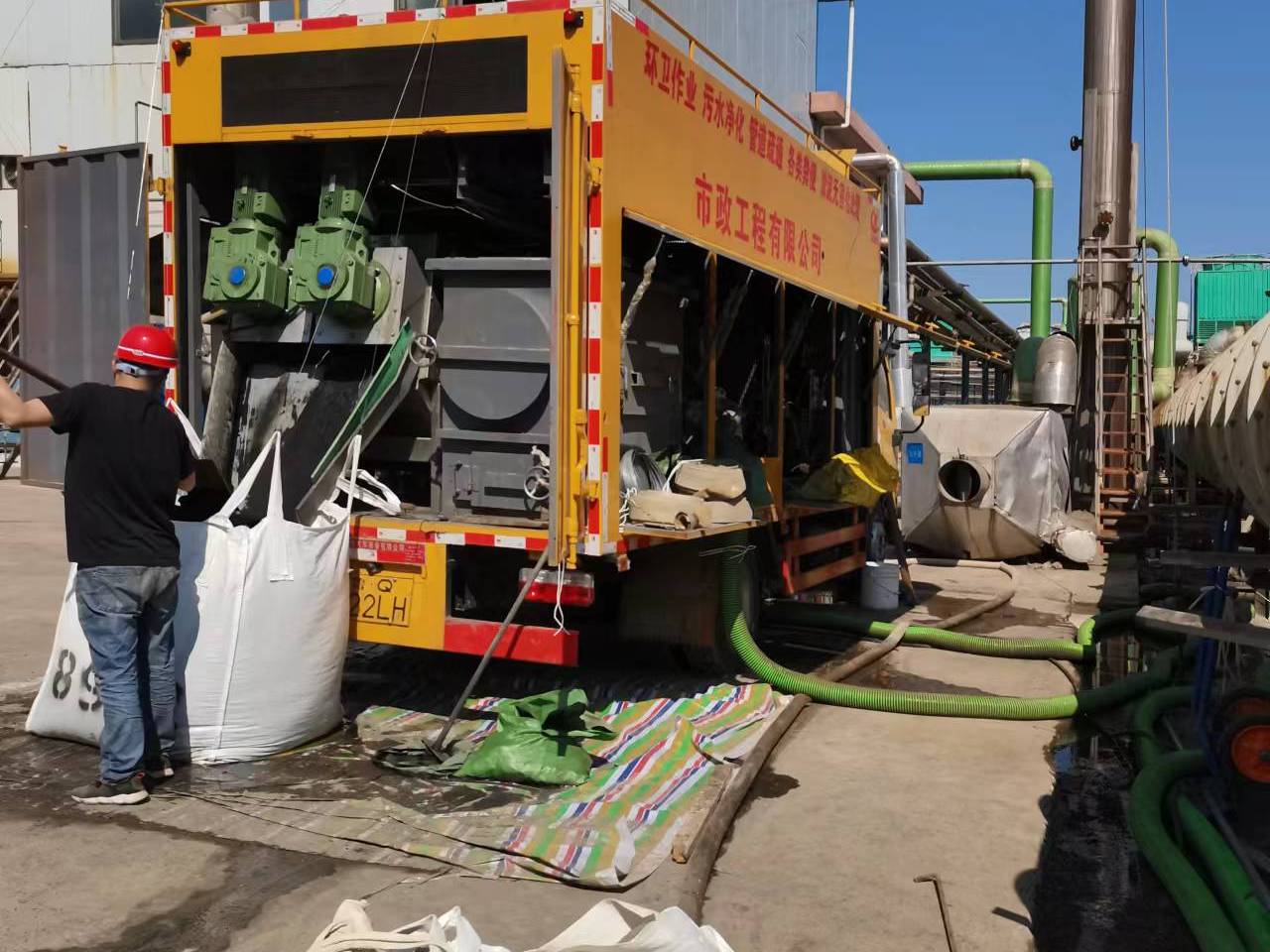 大兴安岭淤泥压干处理